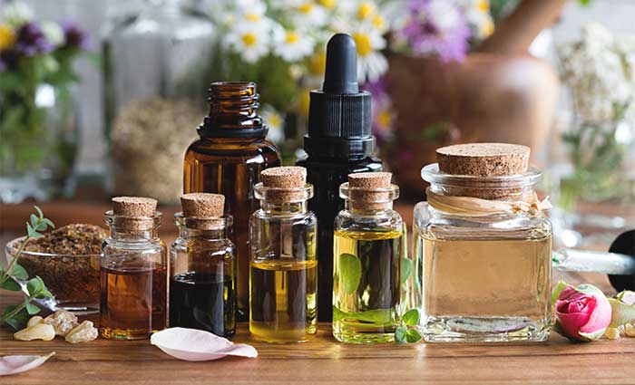 Glass containers and benefits of essential oils