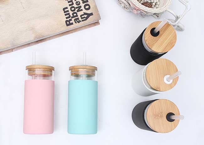 Cylinder 500ml 600ml 750ml glass tumbler bottle with bamboo lid and straw for juice/water/smoothie