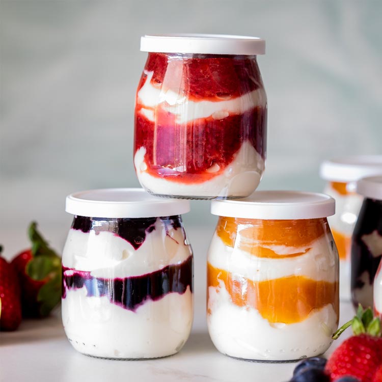 Reusable empty clear 100ml glass yogurt jars with lids wholesale
