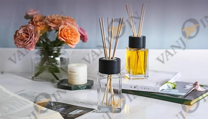 Reed Diffuser vs. Candle: Everything You Need to Know Reed Diffuser vs. Candle: Everything You Need to Know