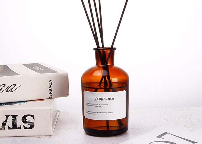 China glass apothecary bottles manufacturer with spary wholesale