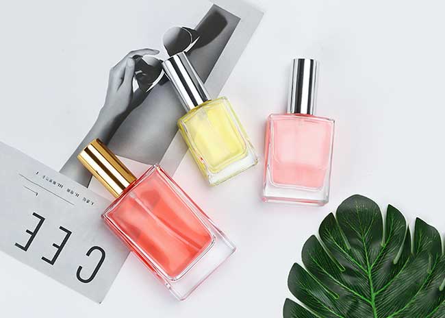 30ml 50ml 100ml clear square glass cosmetic bottles with silver mist sprayer for perfume