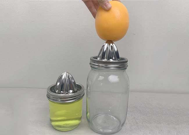 Wide mouth 16oz glass juice jars with juicer for cold pressed juice